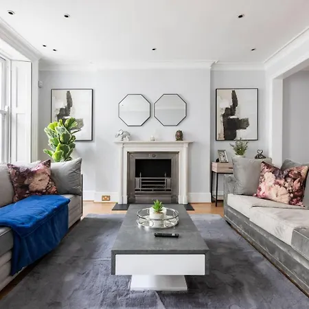 Townhouse Mansion By Buckingham Palace